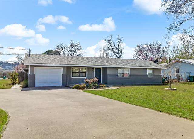 Property at 701 S Avenue J, Marble Falls, TX 78654, 3 beds, 2 baths