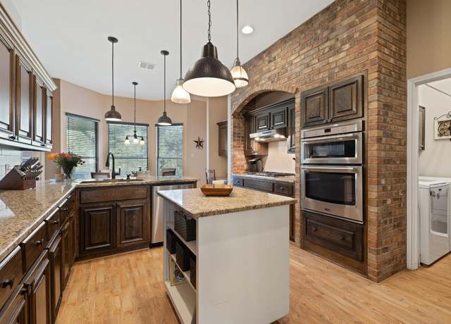 Property at 7303 Bluntleaf Cv, Austin, TX 78750, 4 beds, 3 baths