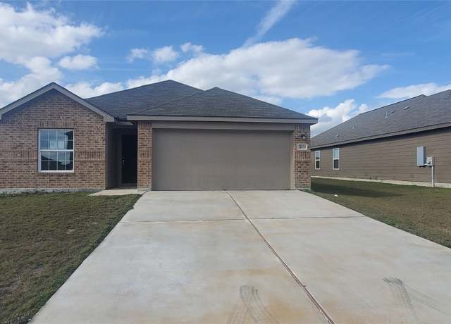 Property at 14204 Hacienda Estates Dr, Elgin, TX 78621, 3 beds, 2 baths