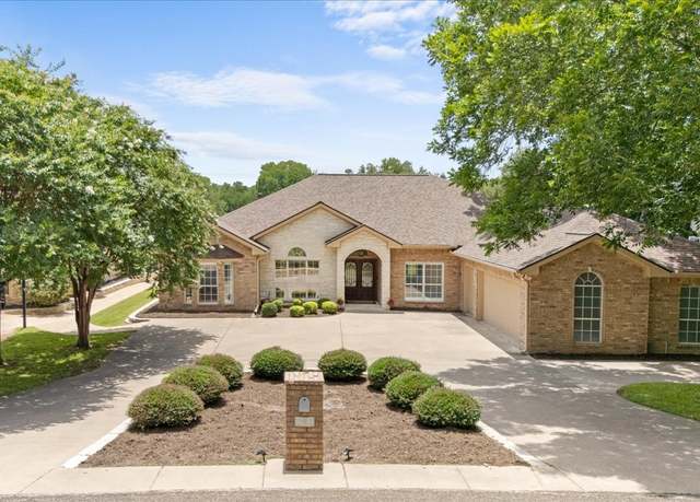 Property at 2901 Chisholm Trl, Salado, TX 76571, 3 beds, 2.5 baths