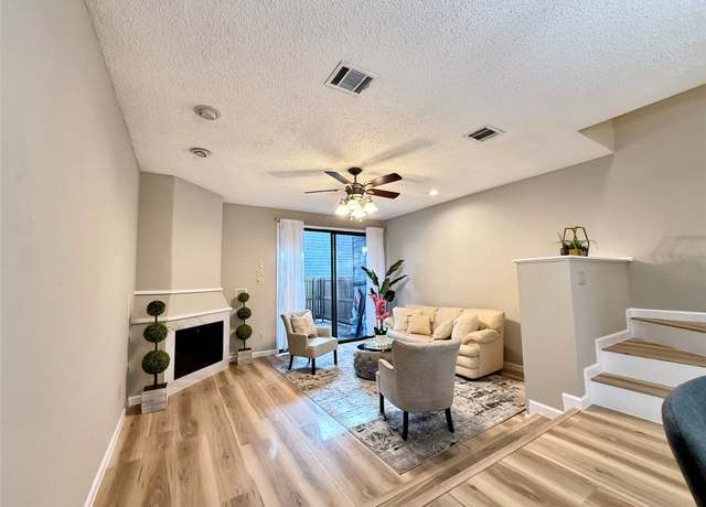 Property at 7122 Wood Hollow Dr #106, Austin, TX 78731, 2 beds, 1.5 baths