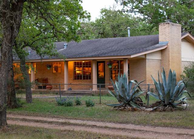 Property at 991 Fm 20, Cedar Creek, TX 78612, 2 beds, 2 baths