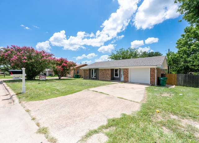 Property at 1122 Northwood Dr, Marble Falls, TX 78654, 3 beds, 1.5 baths