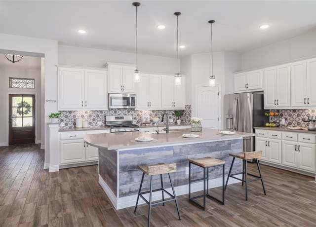 Property at 505 Saturnia Dr, Georgetown, TX 78628, 5 beds, 3 baths