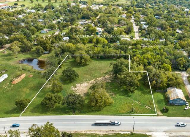 Property at 200 W 18 1/2 St, Cameron, TX 76520