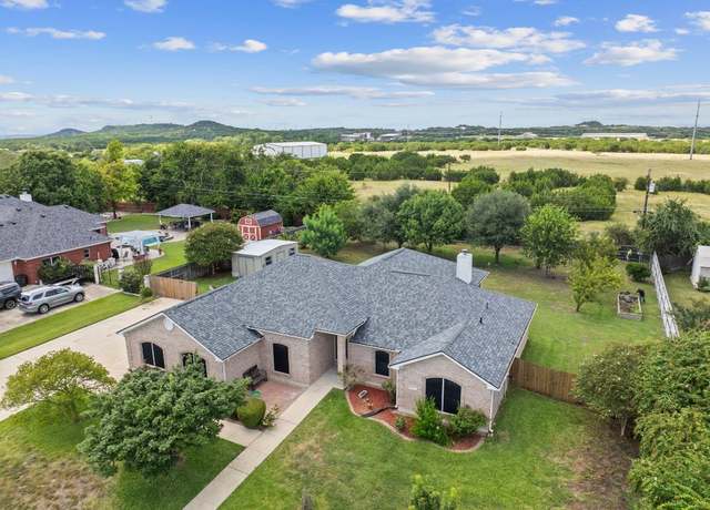 Property at 1203 Hummingbird Rd, Killeen, TX 76542, 4 beds, 2.5 baths