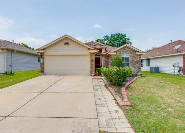 Property at 205 Tolcarne Dr, Hutto, TX 78634, 3 beds, 2 baths