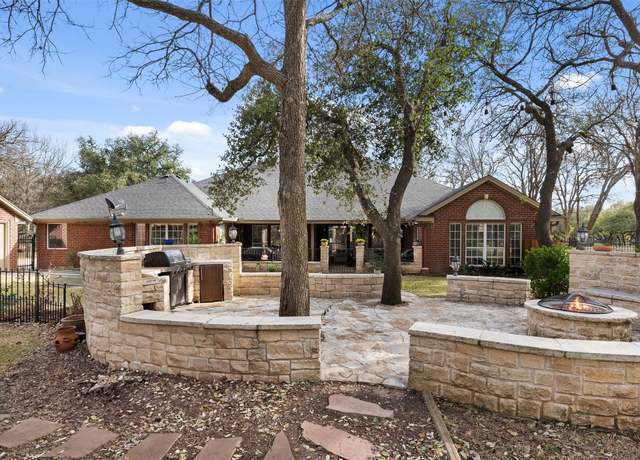 Property at 517 Riverwood Dr, Belton, TX 76513, 4 beds, 3.5 baths