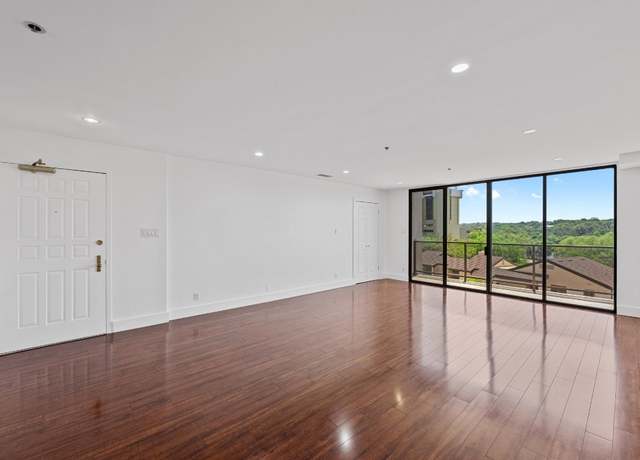 Property at 40 N Interstate Hwy 35 Unit 5B3, Austin, TX 78701, 2 beds, 2 baths