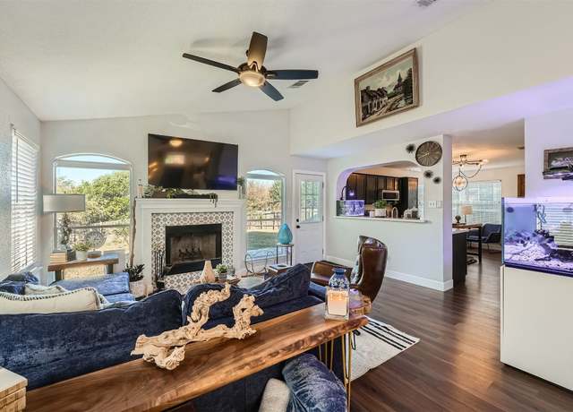 Property at 2004 Charlotte Way, Round Rock, TX 78664, 3 beds, 2.5 baths