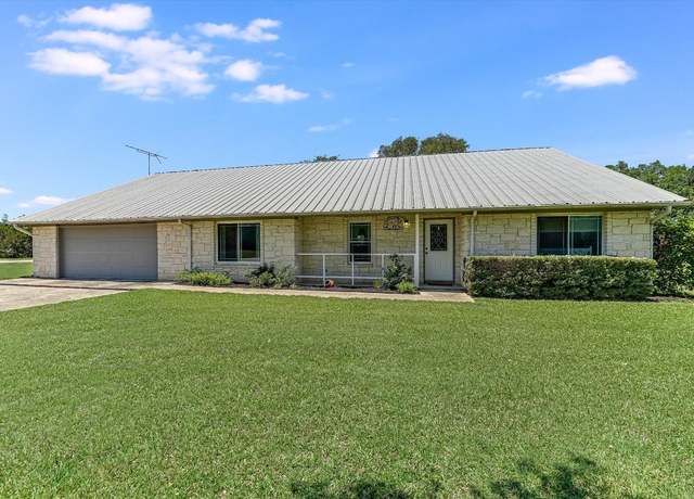 Property at 401 E Westfall Trl, Liberty Hill, TX 78642, 4 beds, 2.5 baths