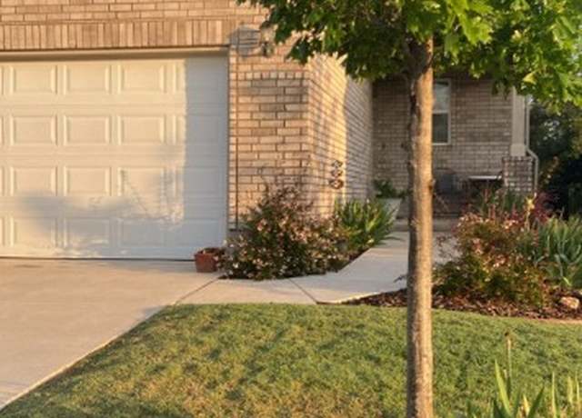 Property at 401 Yorktown St, Georgetown, TX 78633, 2 beds, 2 baths
