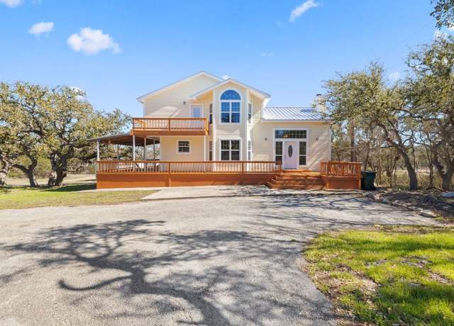 Property at 322 Oakwood Loop, San Marcos, TX 78666, 3 beds, 2 baths