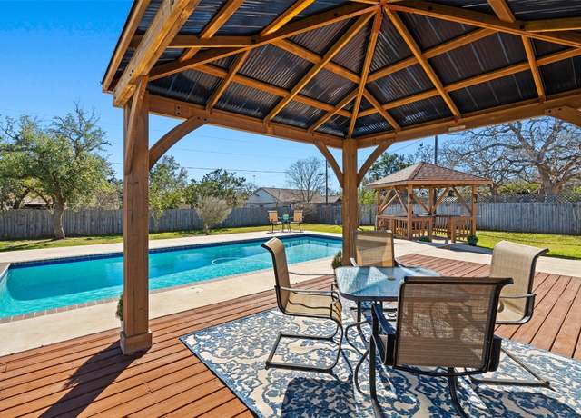 Property at 1536 Kings Ranch Rd, Bandera, TX 78003, 3 beds, 2 baths