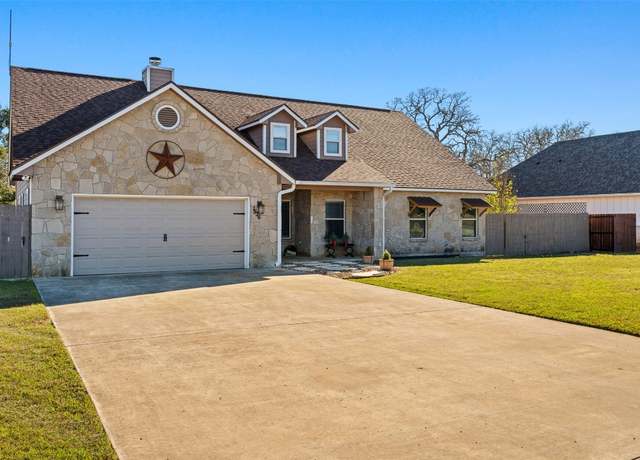 Property at 1536 Kings Ranch Rd, Bandera, TX 78003, 3 beds, 2 baths