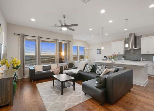 Property at 344 Pisa Ln, Georgetown, TX 78628, 3 beds, 2.5 baths