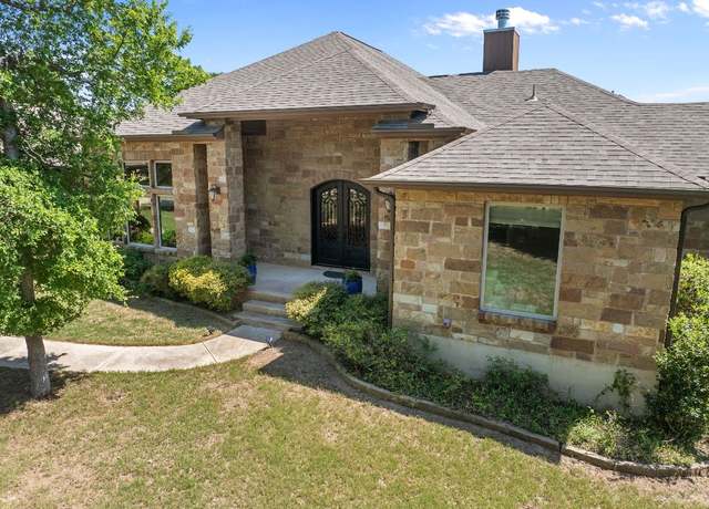 Property at 171 Winchester Rd, Bastrop, TX 78602, 3 beds, 2.5 baths