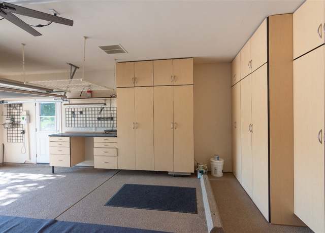 Property at 112 Yellowstone Rd, Georgetown, TX 78633, 3 beds, 2 baths