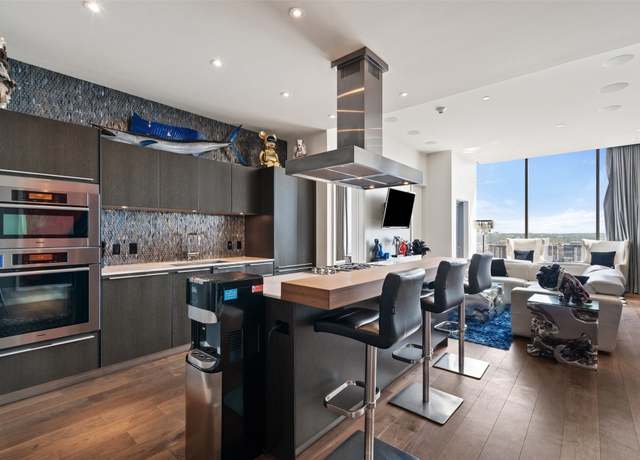 Property at 210 Lavaca St #2203, Austin, TX 78701, 1 bed, 1 bath