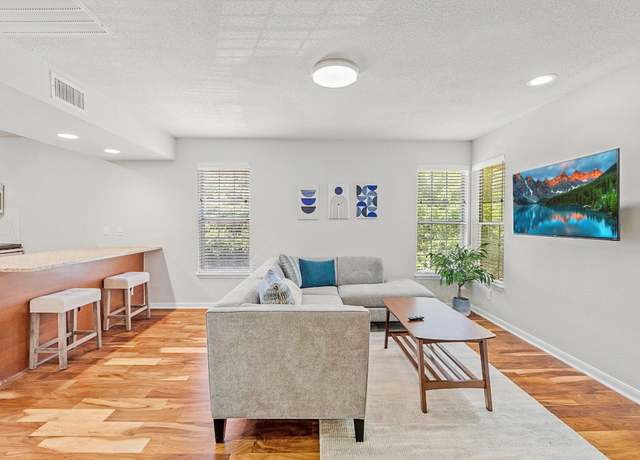 Property at 7685 Northcross Dr #720, Austin, TX 78757, 1 bed, 1 bath
