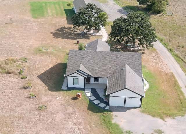 Property at 2805 Tumbleweed Trl, Dale, TX 78616, 3 beds, 2 baths