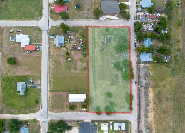Property at 603 N Mustang St, Granger, TX 76530