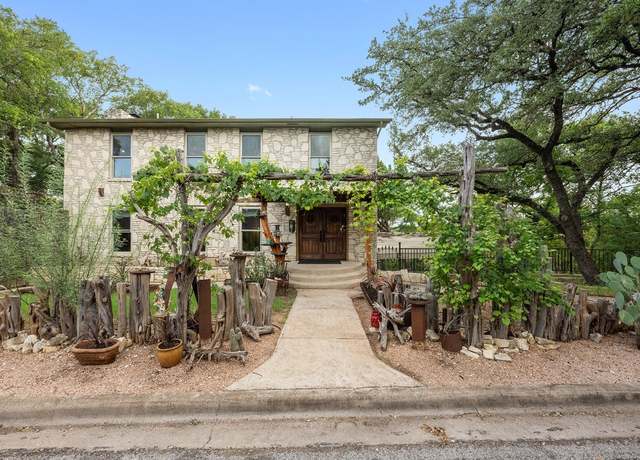Property at 402 Bear Canyon Dr, Manchaca, TX 78652, 3 beds, 3.5 baths