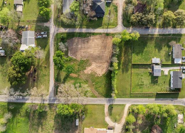 Property at 320 Douglas St #2, Lexington, TX 78947