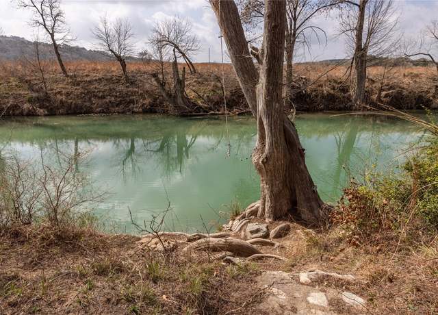 Property at 105 Ridge Oak Dr, Wimberley, TX 78676, 2 beds, 2.5 baths