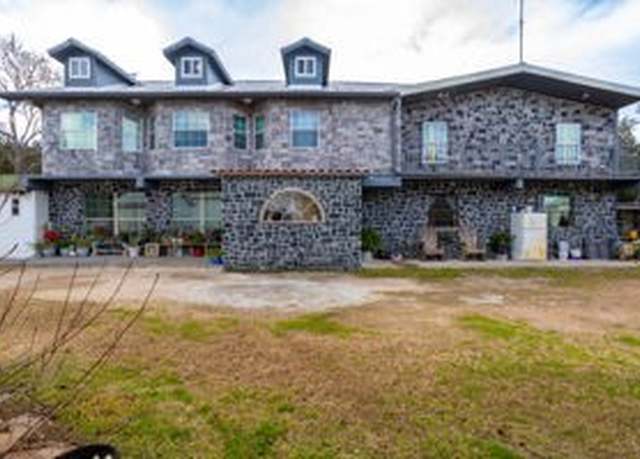 Property at 1168 Hatterman Ln, Out Of State, TX 78962, 5 beds, 4 baths