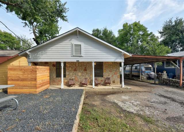Property at 2405 E 10th St, Austin, TX 78702, 2 beds, 2 baths