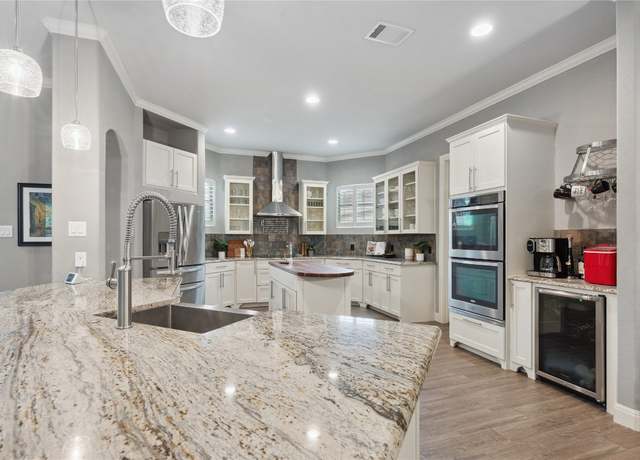 Property at 3311 Boone Dr, Lago Vista, TX 78645, 3 beds, 2.5 baths