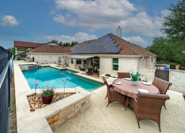 Property at 106 Clubhouse Dr, Lakeway, TX 78734, 4 beds, 3 baths
