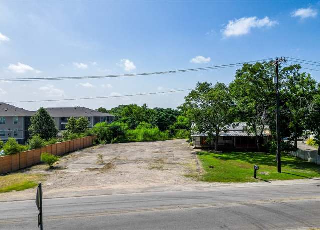 Property at 1951 Gruene Rd, New Braunfels, TX 78130, 2 beds, 1.5 baths