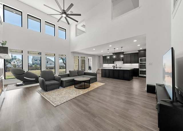 Property at 1440 Riva Ridge Dr, Leander, TX 78641, 5 beds, 4.5 baths