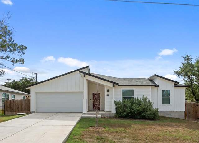 Property at 4302 Liberty Ln, Lago Vista, TX 78645, 3 beds, 2 baths