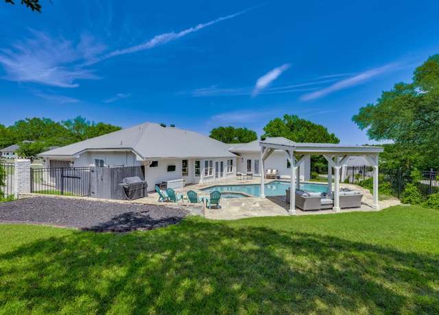 Property at 101 Peterson Ct, Austin, TX 78734, 4 beds, 3 baths