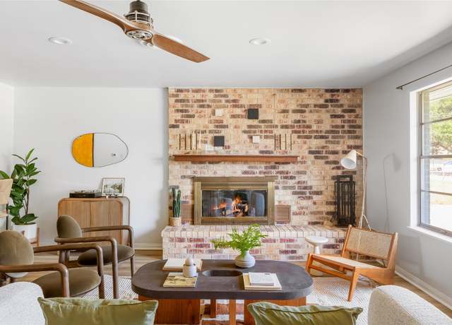 Property at 304 W Bee St, Lockhart, TX 78644, 3 beds, 2 baths