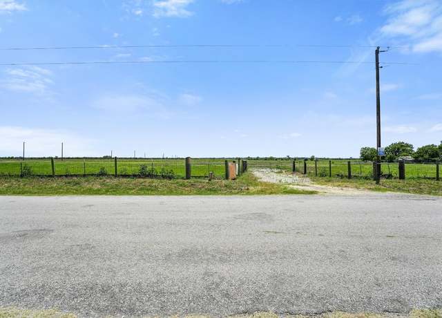Property at 365 Lisa Mae Rd, Bellville, TX 77418
