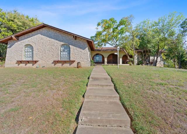 Property at 1910 Woodland Ave, Austin, TX 78741, 4 beds, 4 baths