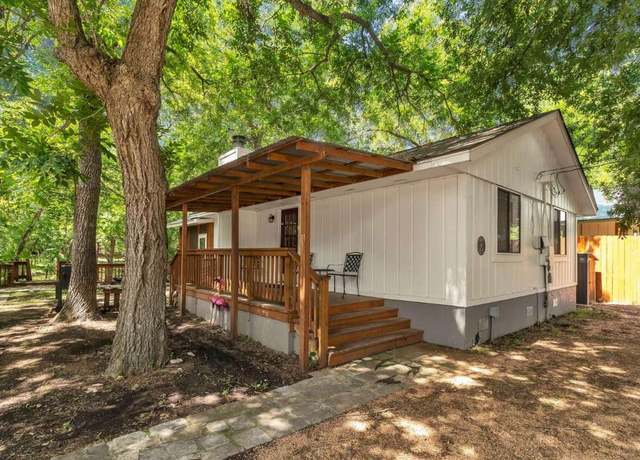 Property at 107-109 Scudder Ln, Wimberley, TX 78676, 2 beds, 1 bath