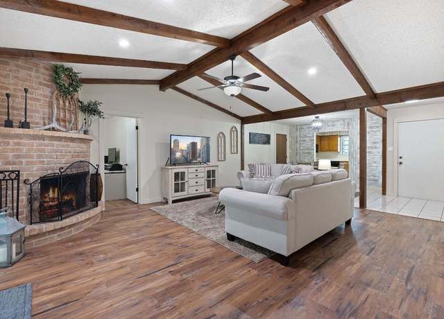 Property at 8004 Red Willow Dr, Austin, TX 78736, 3 beds, 2 baths