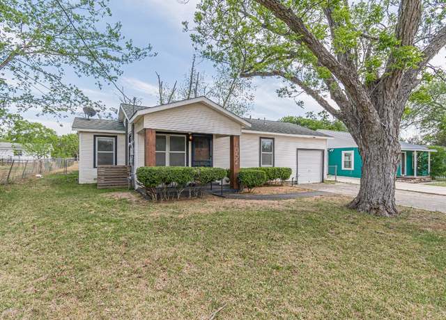 Property at 1052 Dunlap Dr, New Braunfels, TX 78130, 3 beds, 2 baths
