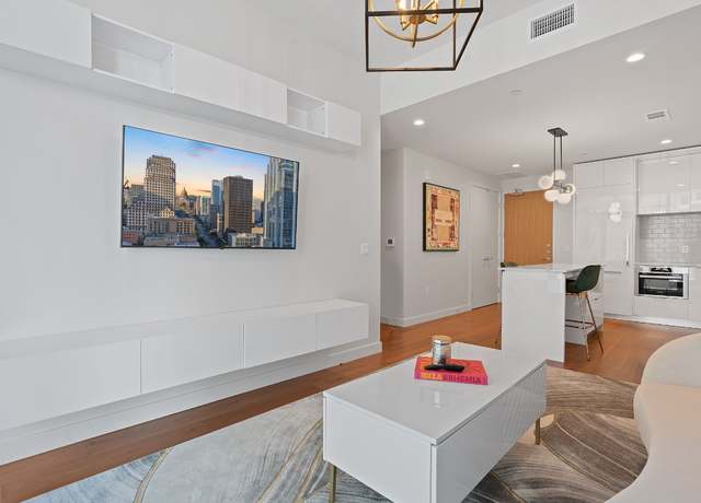 Property at 44 East Ave #1802, Austin, TX 78701, 1 bed, 1 bath