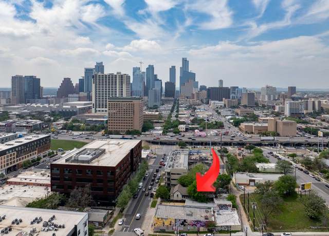 Property at 906 E 6th St, Austin, TX 78702, 4 beds, 1.5 baths