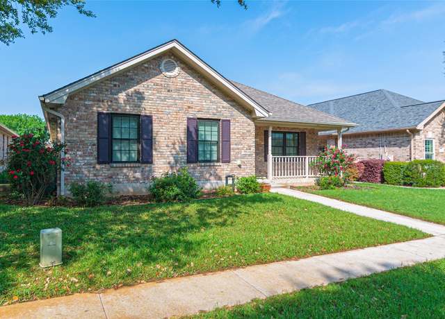 Property at 668 Sagewood Pkwy, Seguin, TX 78155, 3 beds, 2.5 baths