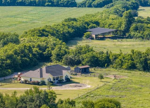Property at 2555 County Road 124, Georgetown, TX 78626, 4 beds, 3 baths