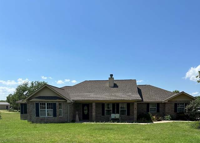 Property at 200 Apache Trail St, Burnet, TX 78611, 4 beds, 2 baths