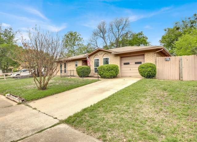 Property at 1811 Clarawood Dr, Killeen, TX 76549, 3 beds, 2 baths