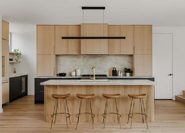 Property at 303 W Elizabeth St Unit A, Austin, TX 78704, 5 beds, 4.5 baths